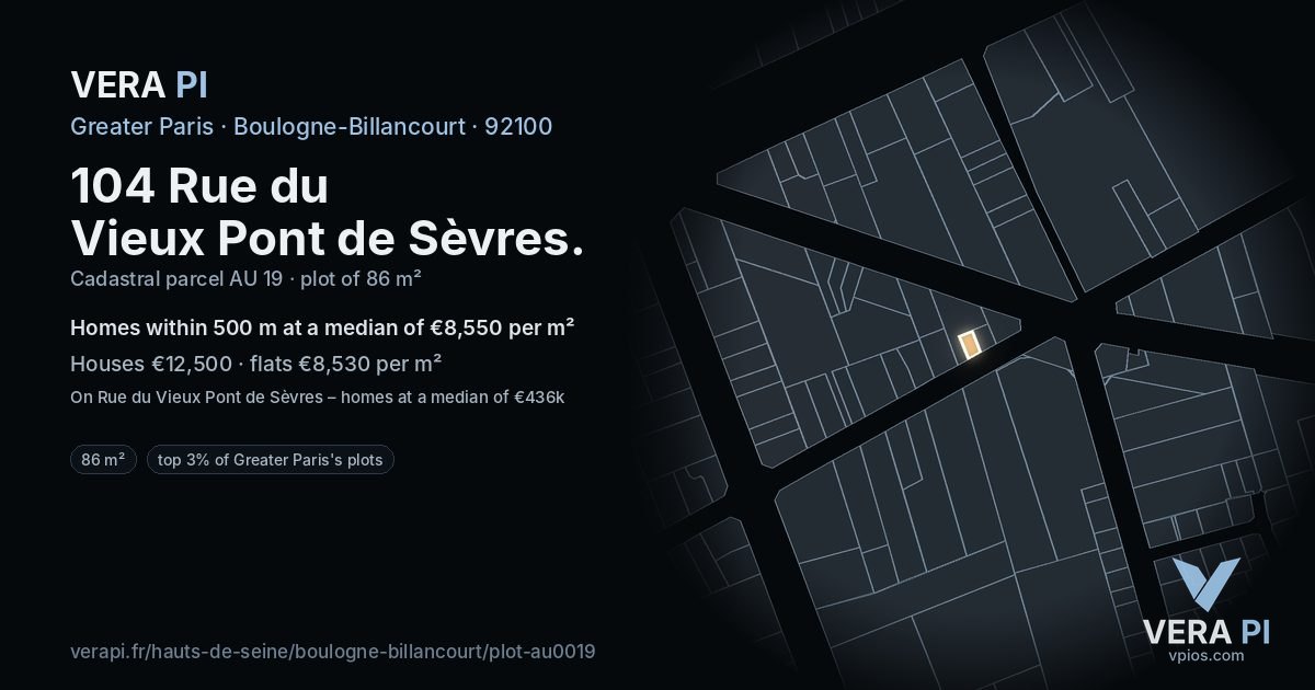 104 Rue du Vieux Pont de Sèvres, Boulogne-Billancourt at night – the plot lit, the parcels around coloured by the prices near them