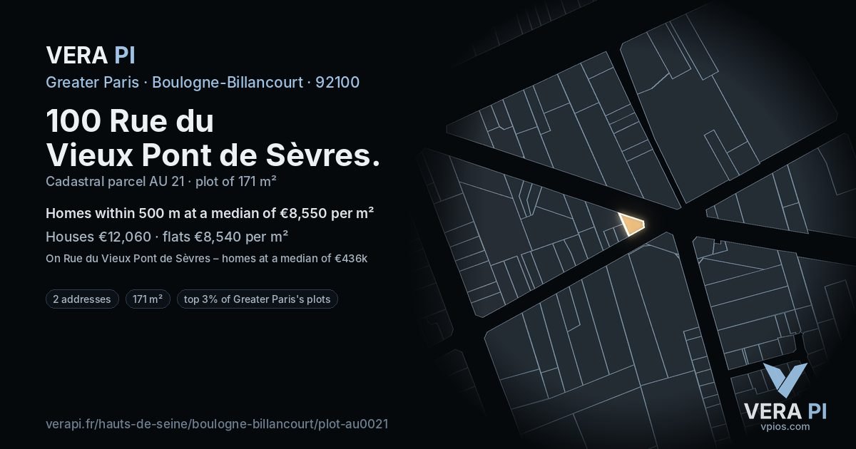 100 Rue du Vieux Pont de Sèvres, Boulogne-Billancourt at night – the plot lit, the parcels around coloured by the prices near them