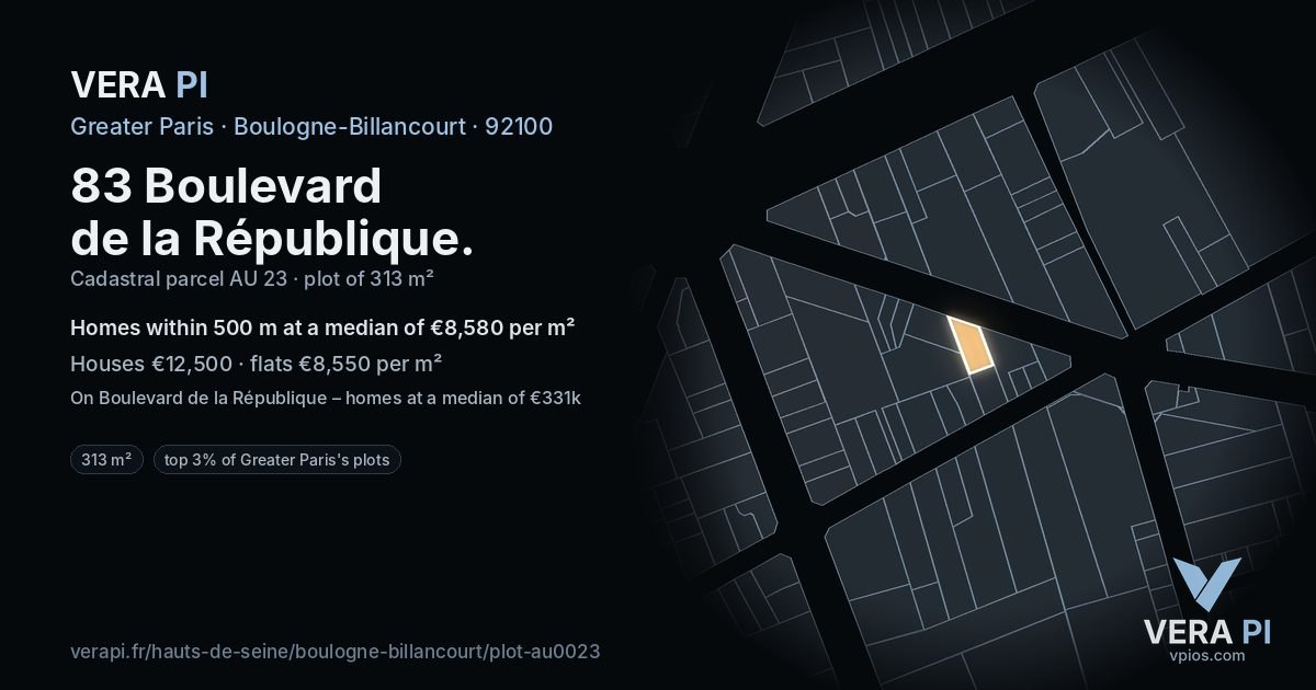 83 Boulevard de la République, Boulogne-Billancourt at night – the plot lit, the parcels around coloured by the prices near them