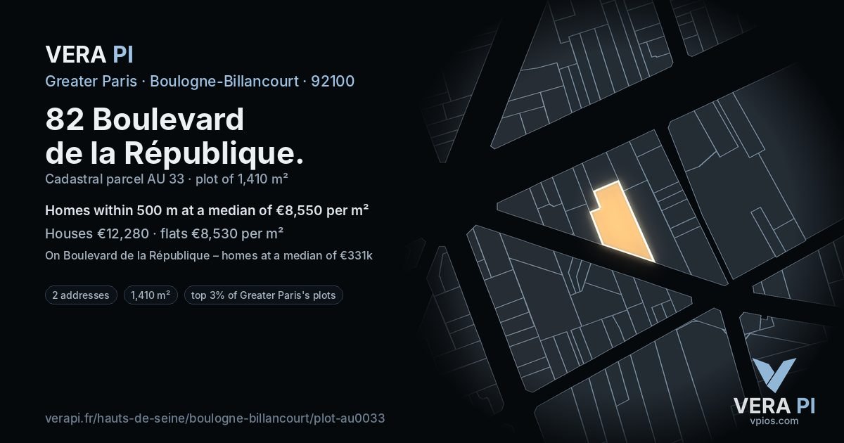 82 Boulevard de la République, Boulogne-Billancourt at night – the plot lit, the parcels around coloured by the prices near them