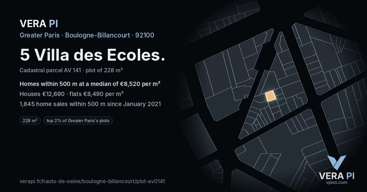 5 Villa des Ecoles, Boulogne-Billancourt at night – the plot lit, the parcels around coloured by the prices near them