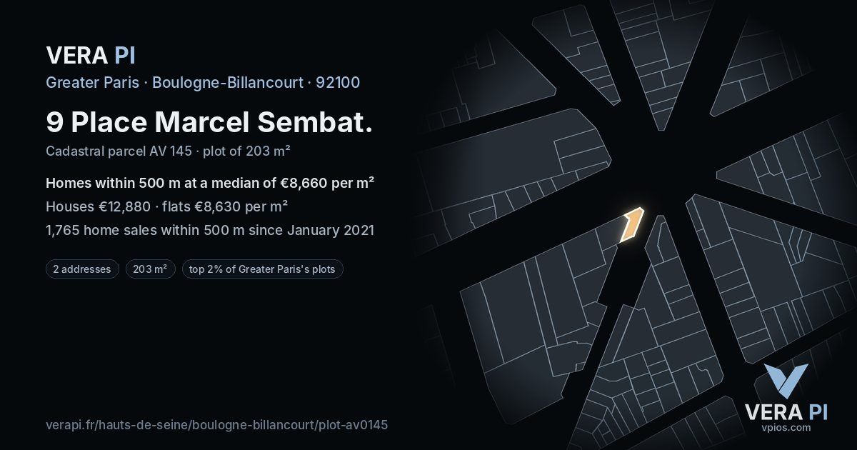 9 Place Marcel Sembat, Boulogne-Billancourt at night – the plot lit, the parcels around coloured by the prices near them