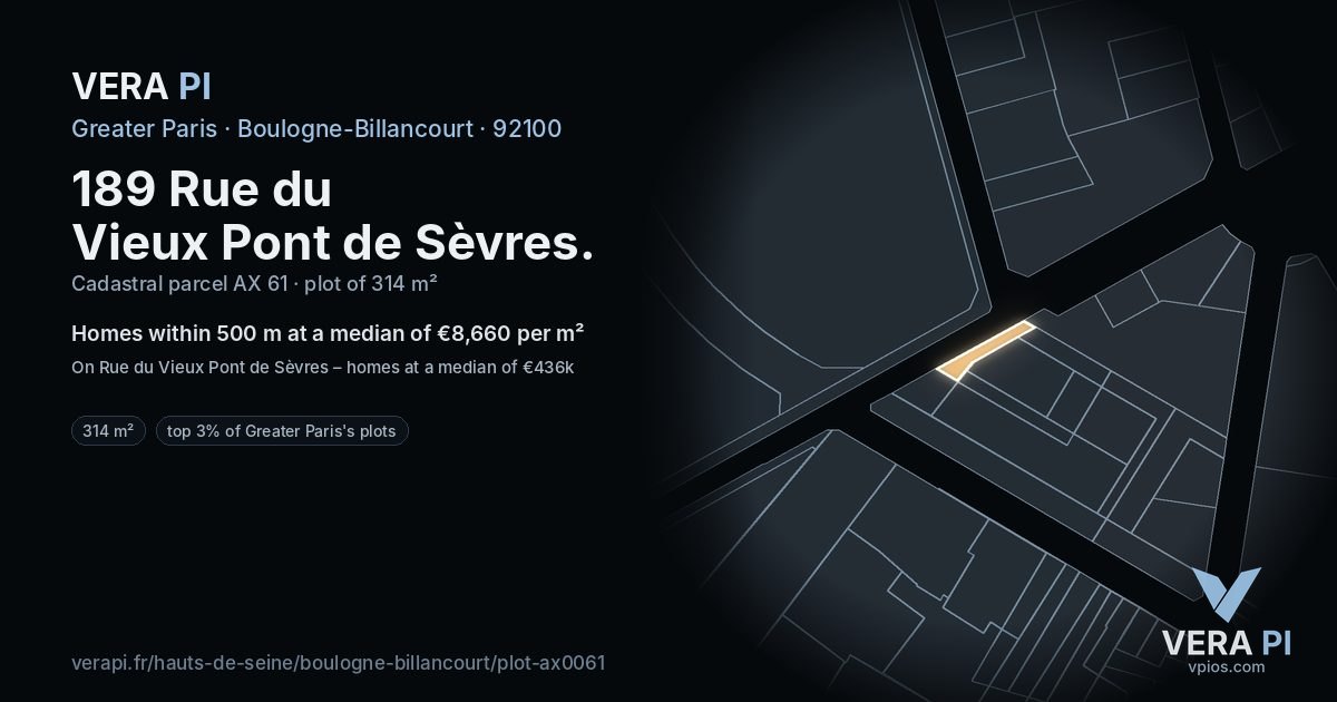 189 Rue du Vieux Pont de Sèvres, Boulogne-Billancourt at night – the plot lit, the parcels around coloured by the prices near them
