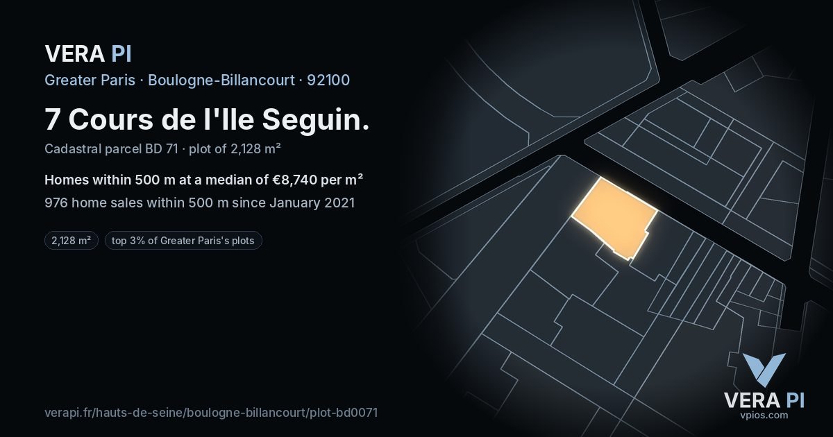 7 Cours de l'Ile Seguin, Boulogne-Billancourt at night – the plot lit, the parcels around coloured by the prices near them