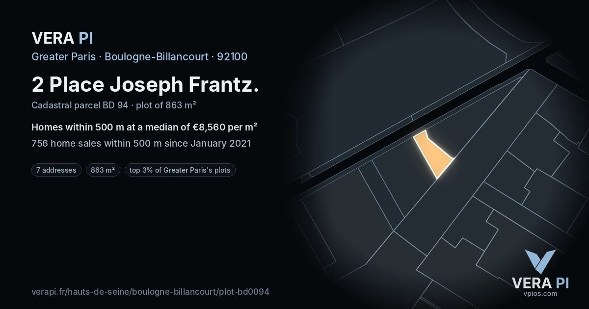2 Place Joseph Frantz, Boulogne-Billancourt at night – the plot lit, the parcels around coloured by the prices near them