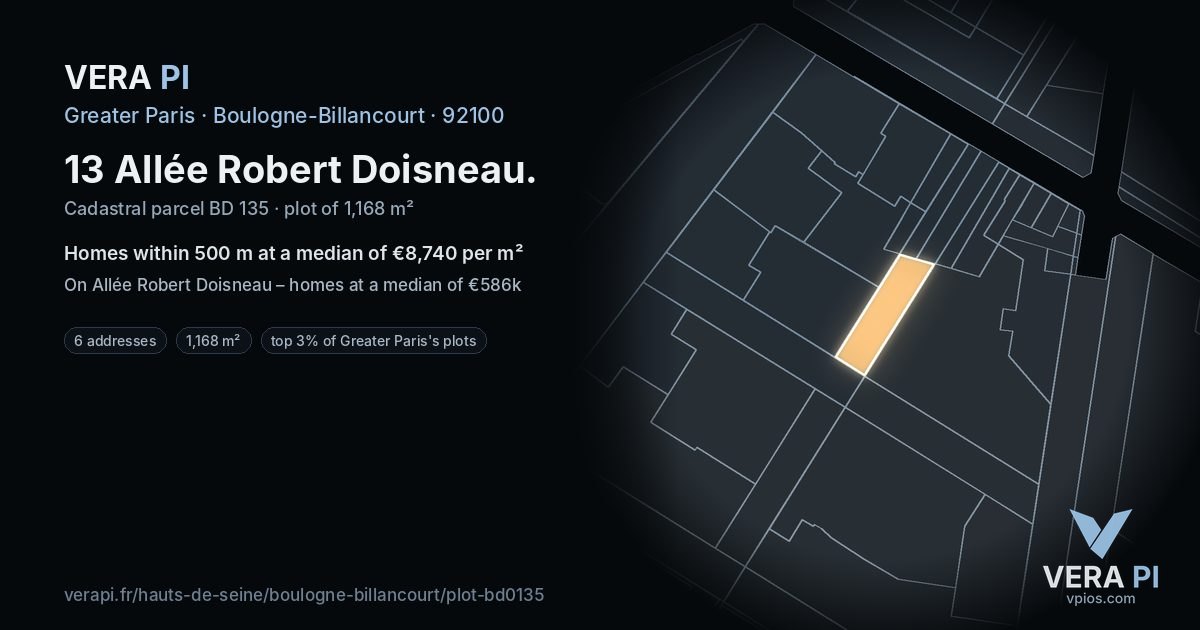13 Allée Robert Doisneau, Boulogne-Billancourt at night – the plot lit, the parcels around coloured by the prices near them