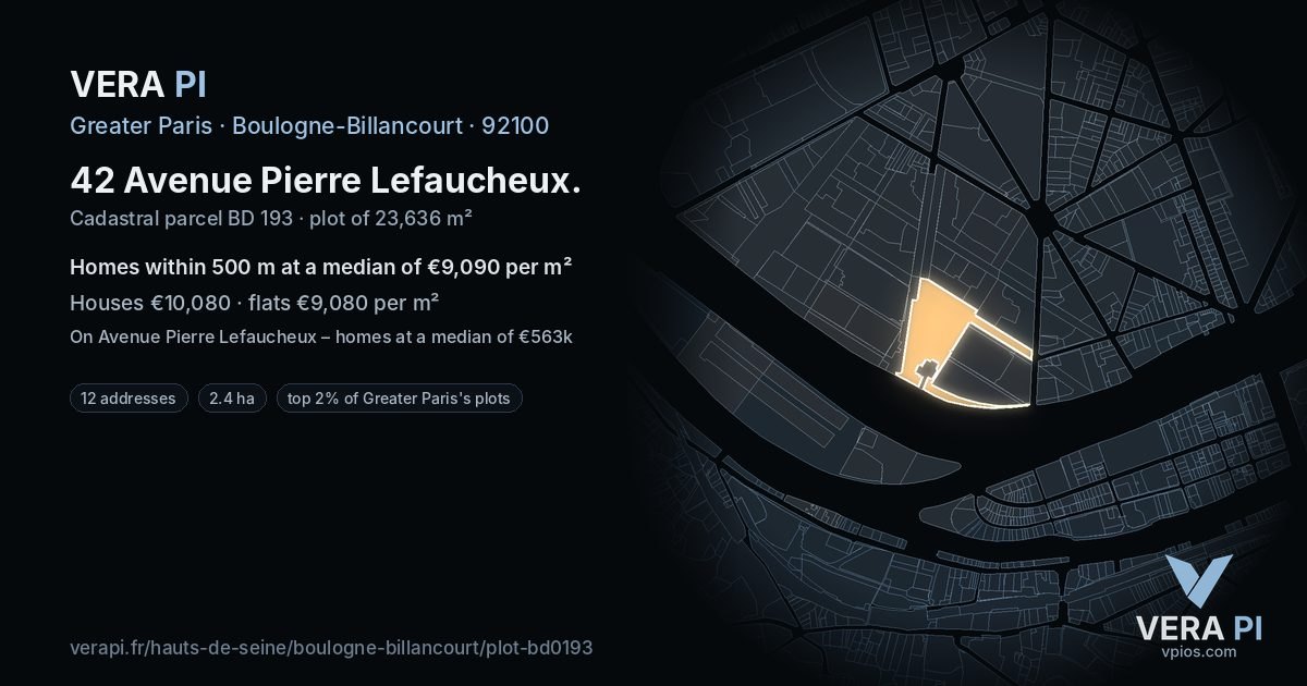 42 Avenue Pierre Lefaucheux, Boulogne-Billancourt at night – the plot lit, the parcels around coloured by the prices near them