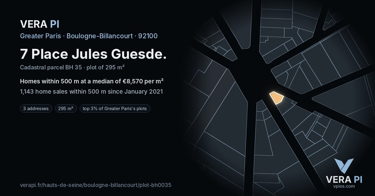 7 Place Jules Guesde, Boulogne-Billancourt at night – the plot lit, the parcels around coloured by the prices near them
