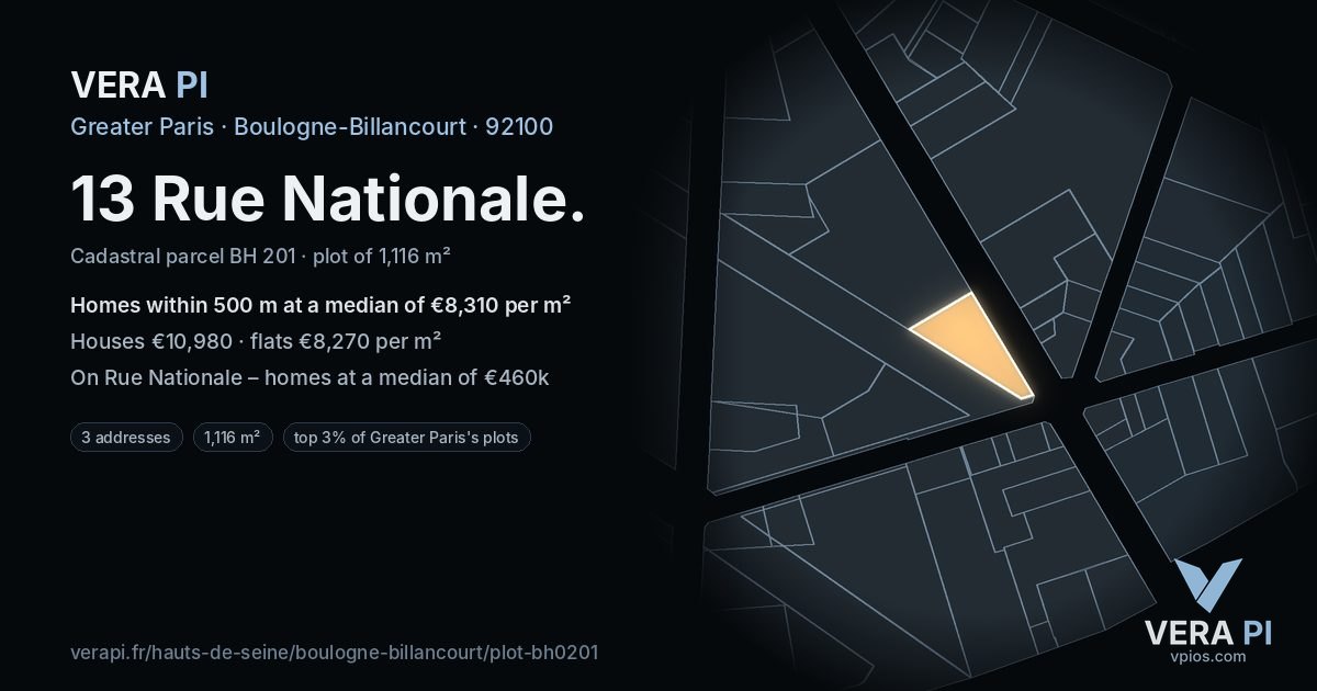 13 Rue Nationale, Boulogne-Billancourt at night – the plot lit, the parcels around coloured by the prices near them