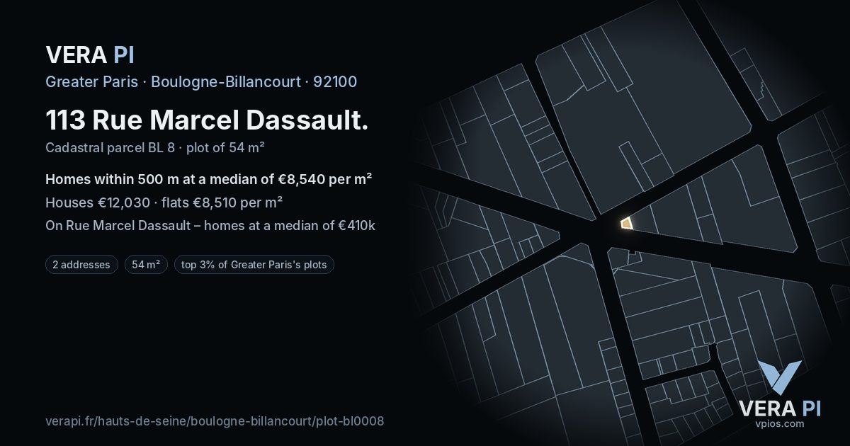 113 Rue Marcel Dassault, Boulogne-Billancourt at night – the plot lit, the parcels around coloured by the prices near them