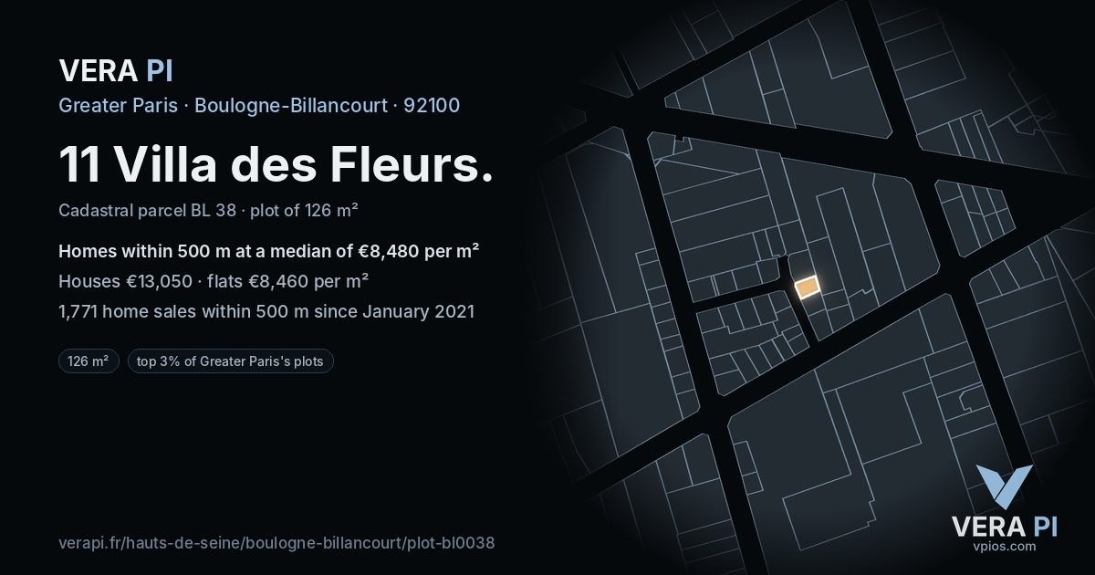 11 Villa des Fleurs, Boulogne-Billancourt at night – the plot lit, the parcels around coloured by the prices near them