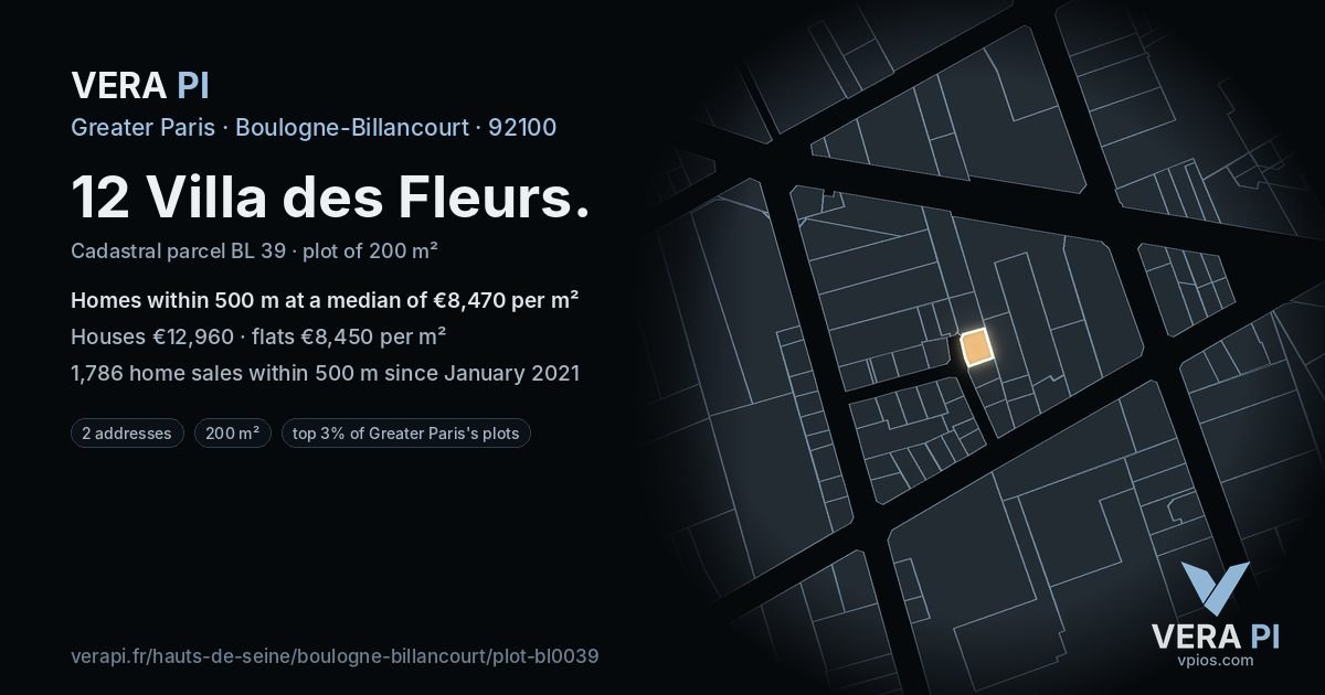 12 Villa des Fleurs, Boulogne-Billancourt at night – the plot lit, the parcels around coloured by the prices near them