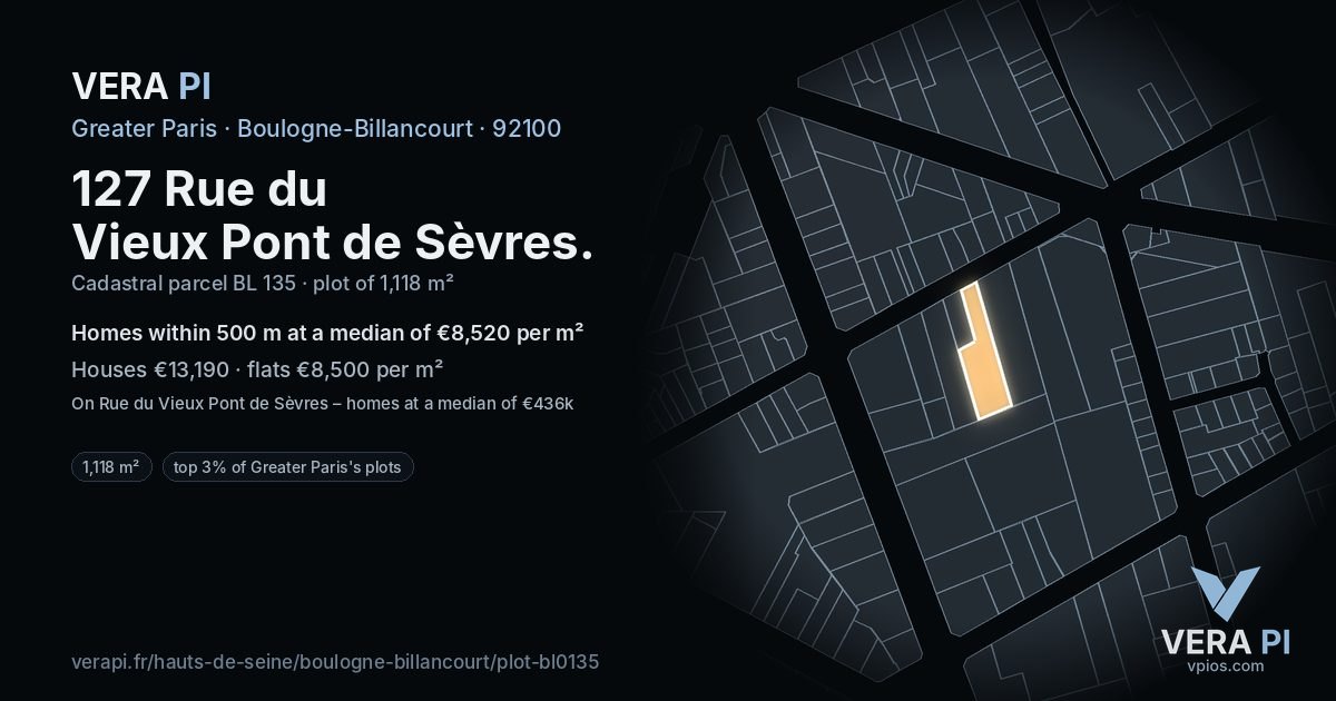 127 Rue du Vieux Pont de Sèvres, Boulogne-Billancourt at night – the plot lit, the parcels around coloured by the prices near them