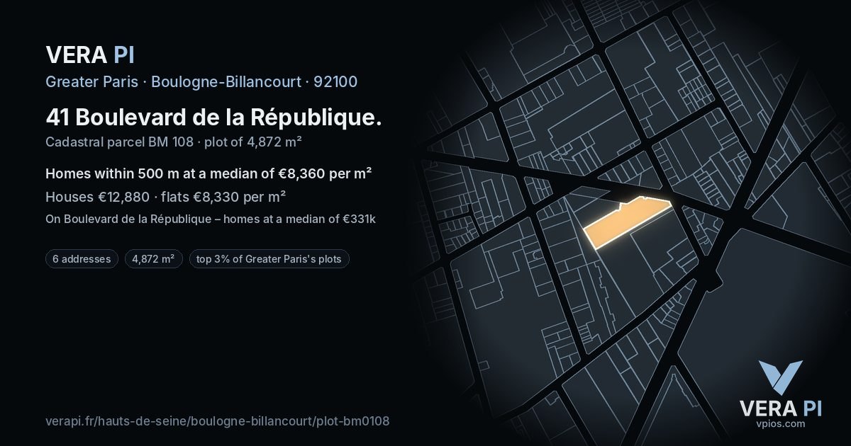 41 Boulevard de la République, Boulogne-Billancourt at night – the plot lit, the parcels around coloured by the prices near them