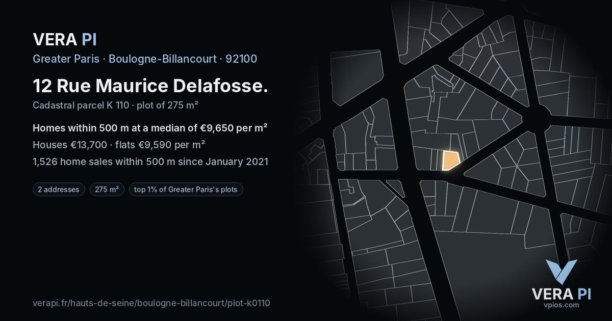 12 Rue Maurice Delafosse, Boulogne-Billancourt at night – the plot lit, the parcels around coloured by the prices near them