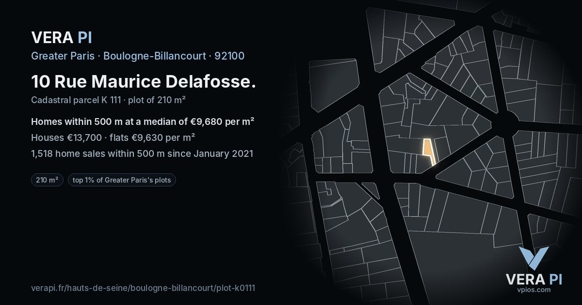 10 Rue Maurice Delafosse, Boulogne-Billancourt at night – the plot lit, the parcels around coloured by the prices near them