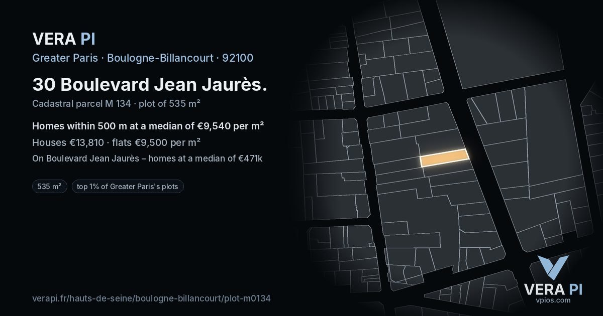 30 Boulevard Jean Jaurès, Boulogne-Billancourt at night – the plot lit, the parcels around coloured by the prices near them