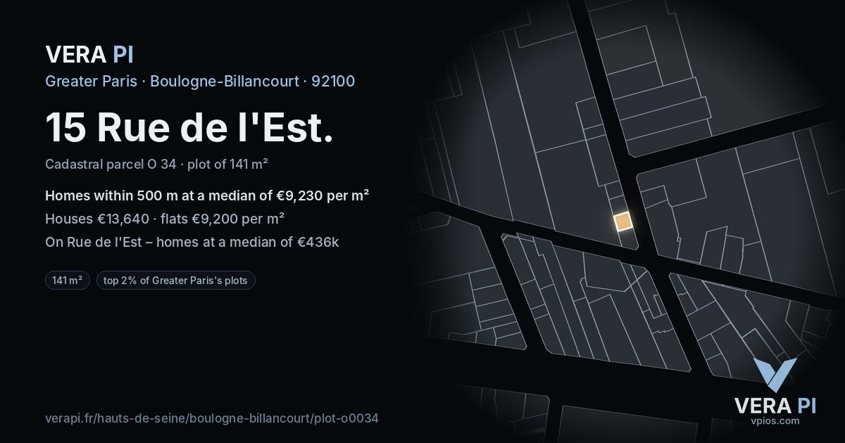 15 Rue de l'Est, Boulogne-Billancourt at night – the plot lit, the parcels around coloured by the prices near them