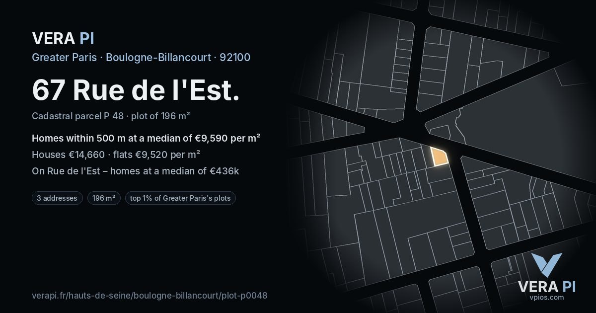 67 Rue de l'Est, Boulogne-Billancourt at night – the plot lit, the parcels around coloured by the prices near them