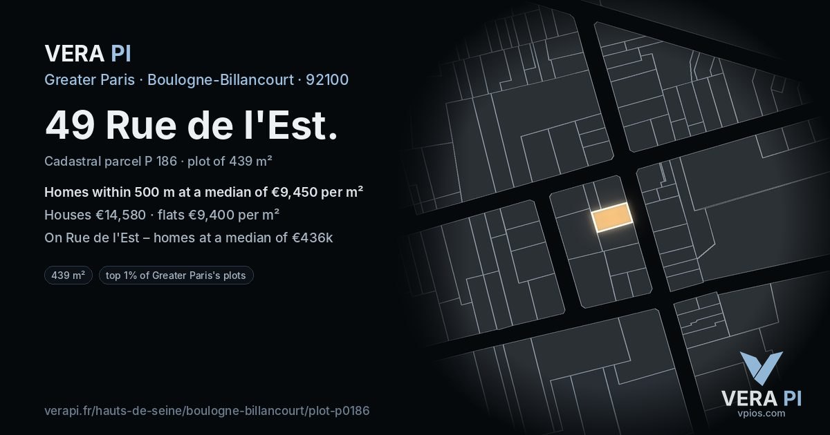49 Rue de l'Est, Boulogne-Billancourt at night – the plot lit, the parcels around coloured by the prices near them