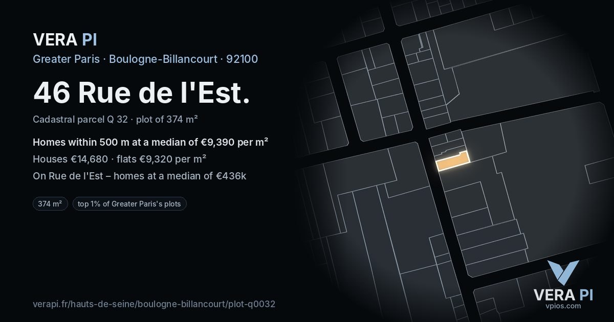 46 Rue de l'Est, Boulogne-Billancourt at night – the plot lit, the parcels around coloured by the prices near them