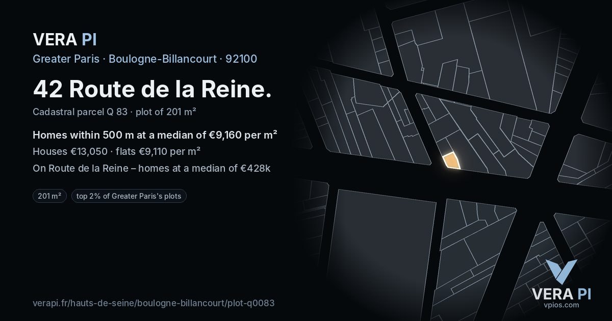 42 Route de la Reine, Boulogne-Billancourt at night – the plot lit, the parcels around coloured by the prices near them
