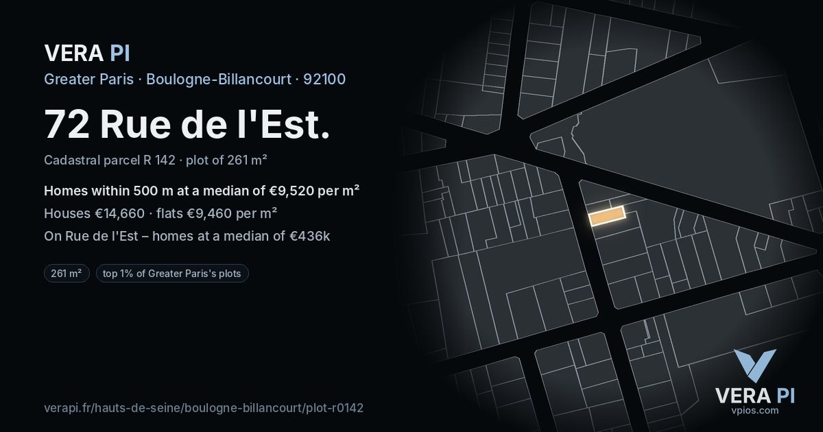 72 Rue de l'Est, Boulogne-Billancourt at night – the plot lit, the parcels around coloured by the prices near them