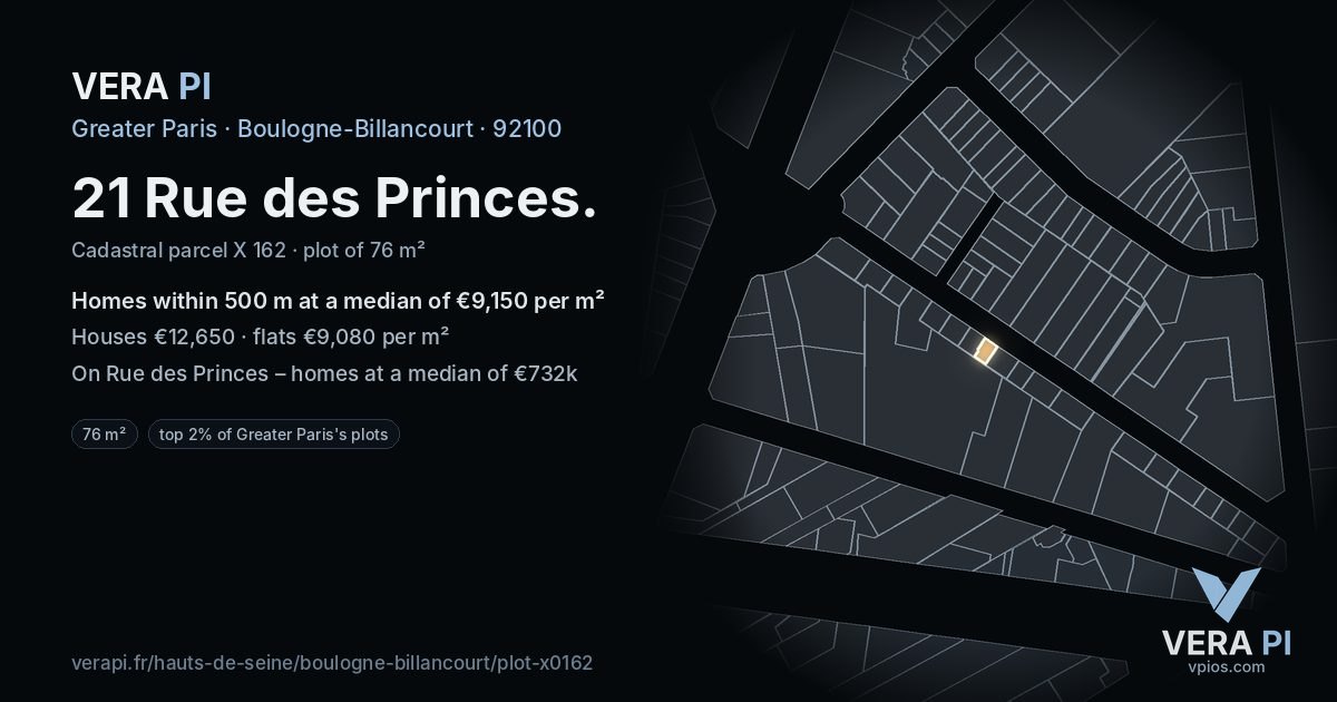 21 Rue des Princes, Boulogne-Billancourt at night – the plot lit, the parcels around coloured by the prices near them