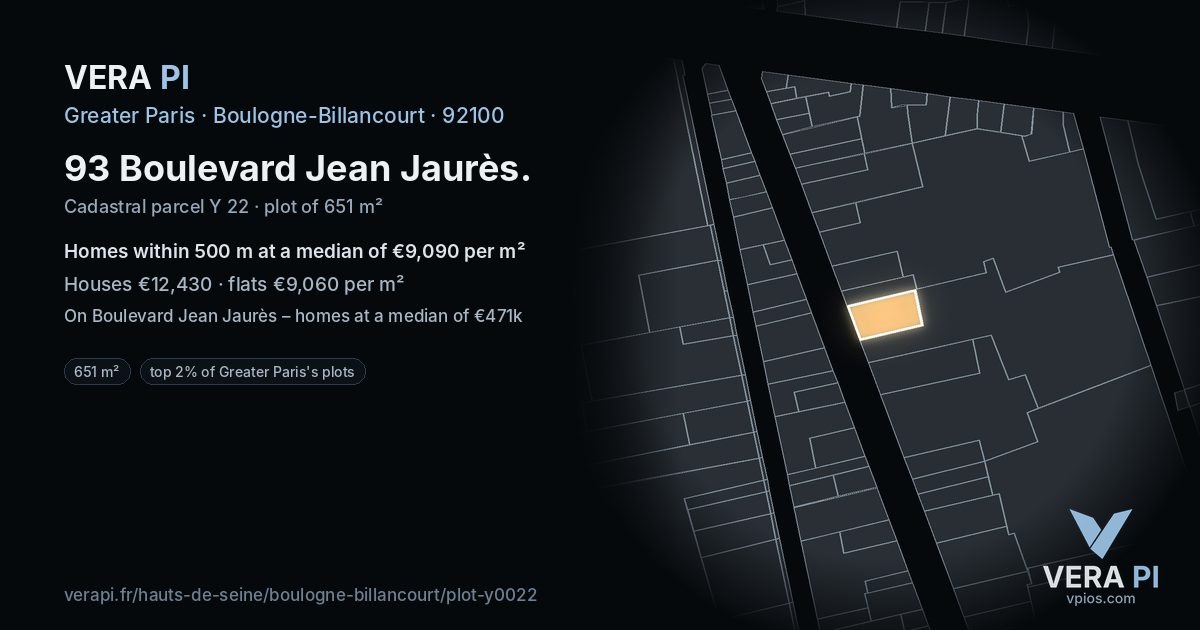 93 Boulevard Jean Jaurès, Boulogne-Billancourt at night – the plot lit, the parcels around coloured by the prices near them