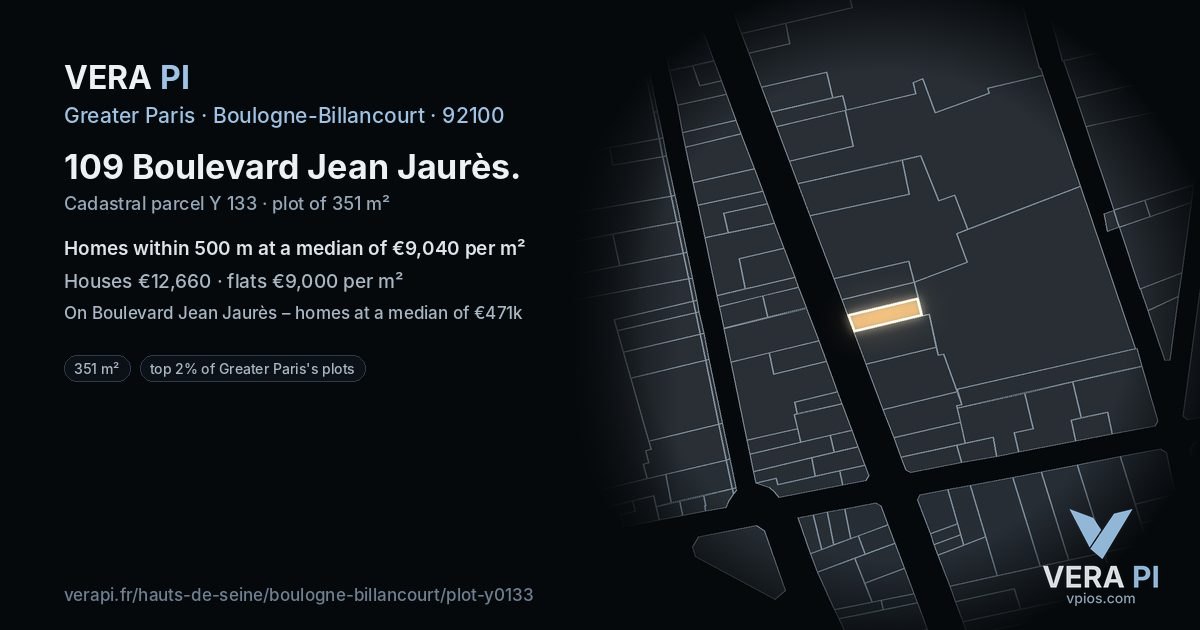 109 Boulevard Jean Jaurès, Boulogne-Billancourt at night – the plot lit, the parcels around coloured by the prices near them