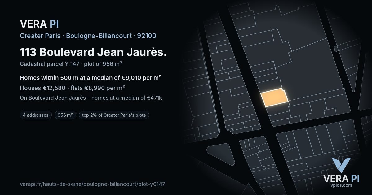 113 Boulevard Jean Jaurès, Boulogne-Billancourt at night – the plot lit, the parcels around coloured by the prices near them
