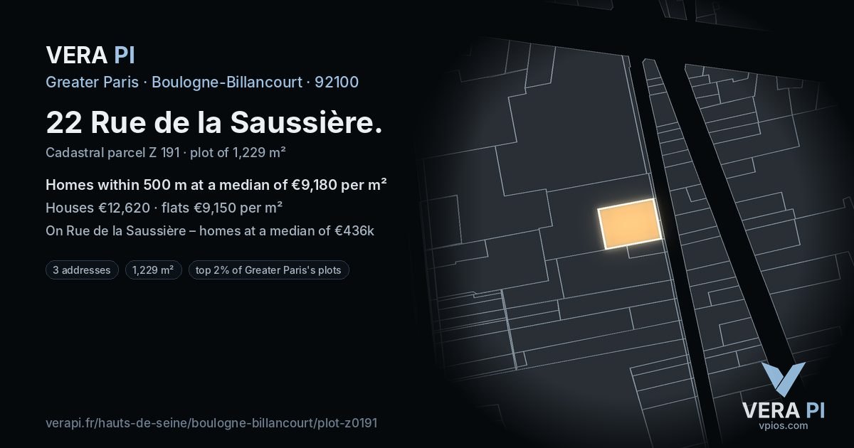 22 Rue de la Saussière, Boulogne-Billancourt at night – the plot lit, the parcels around coloured by the prices near them