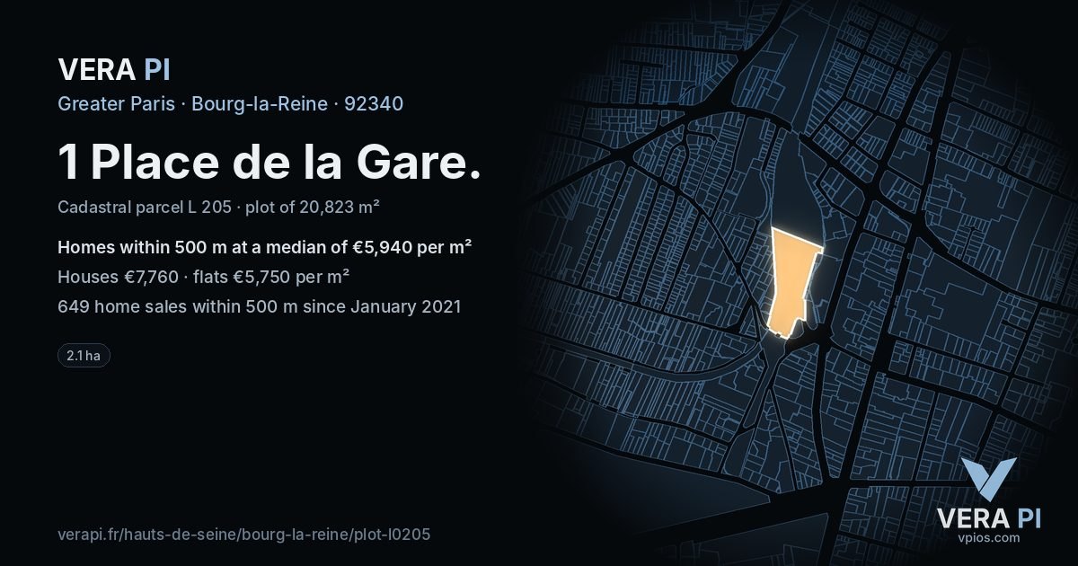 1 Place de la Gare, Bourg-la-Reine at night – the plot lit, the parcels around coloured by the prices near them