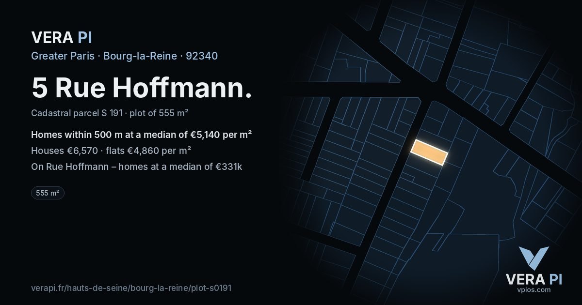 5 Rue Hoffmann, Bourg-la-Reine at night – the plot lit, the parcels around coloured by the prices near them