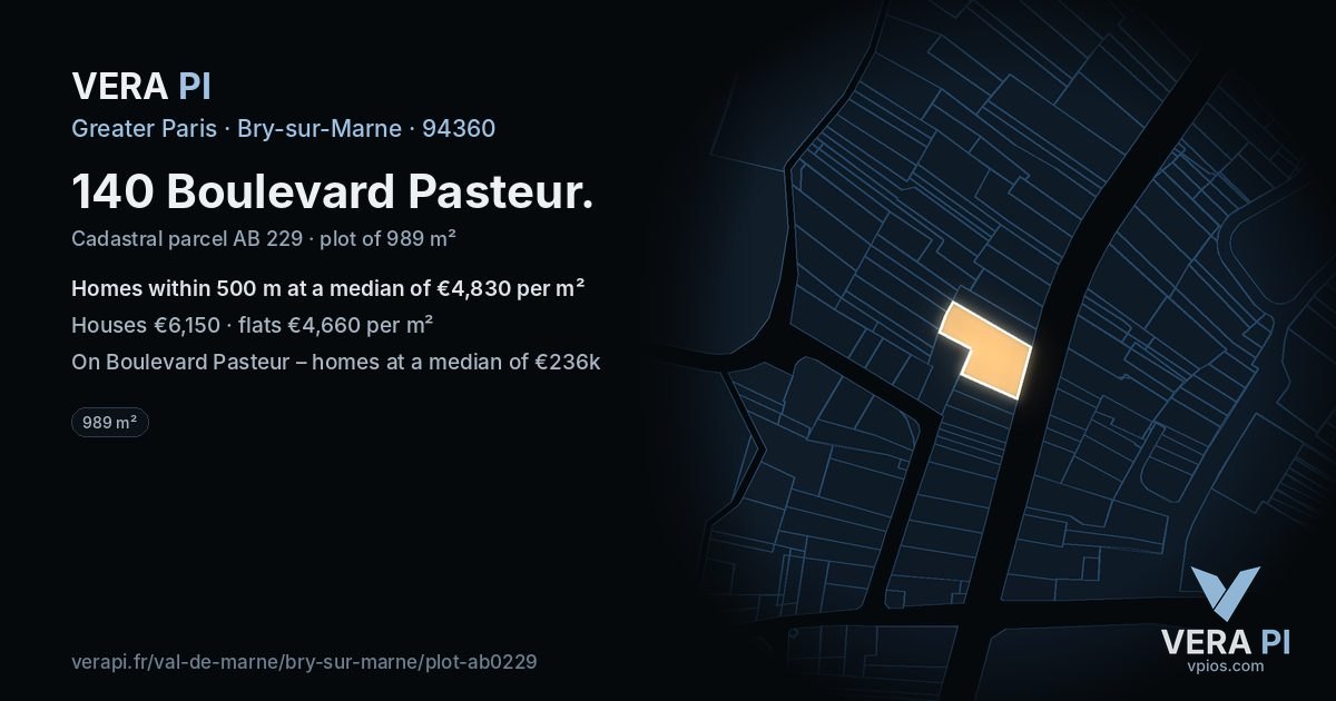140 Boulevard Pasteur, Bry-sur-Marne at night – the plot lit, the parcels around coloured by the prices near them