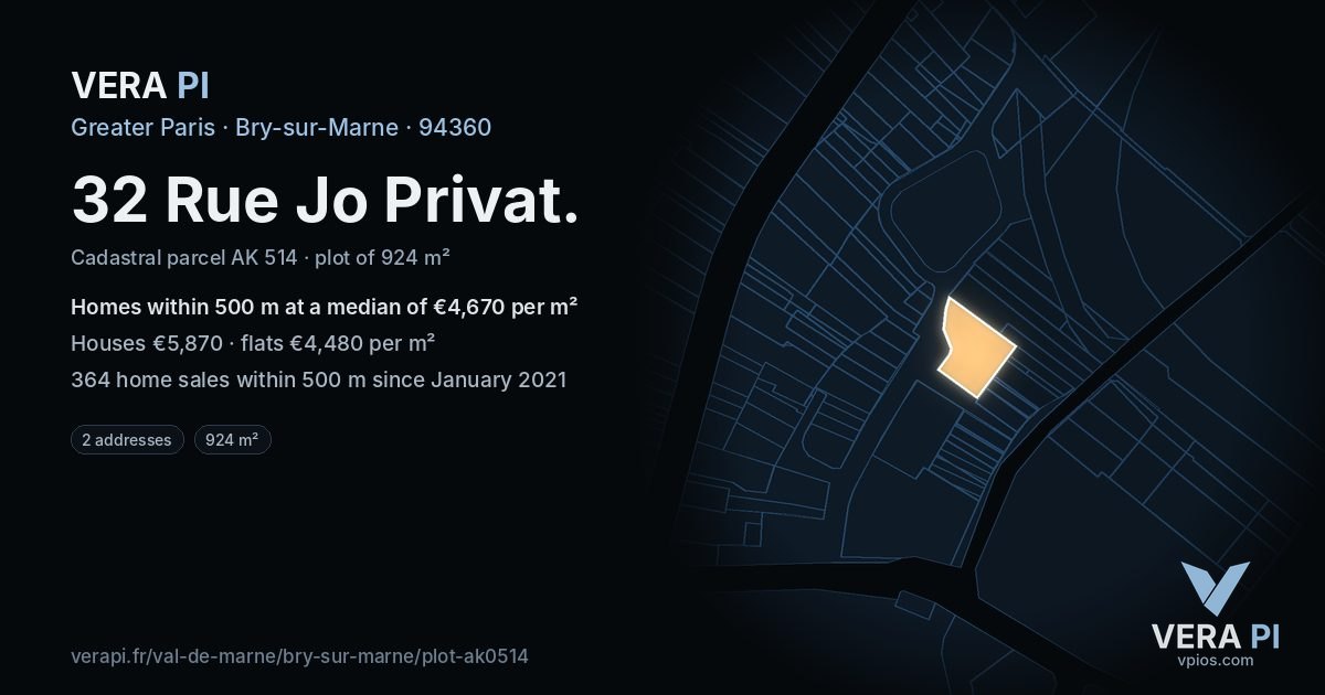 32 Rue Jo Privat, Bry-sur-Marne at night – the plot lit, the parcels around coloured by the prices near them