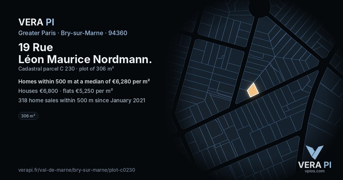 19 Rue Léon Maurice Nordmann, Bry-sur-Marne at night – the plot lit, the parcels around coloured by the prices near them