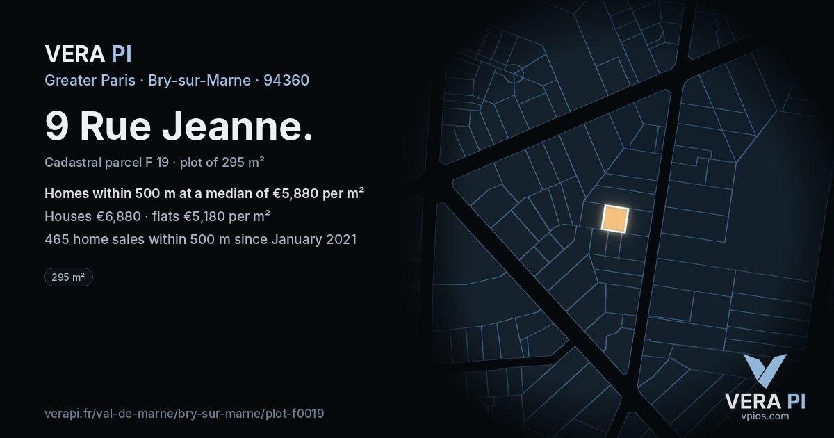 9 Rue Jeanne, Bry-sur-Marne at night – the plot lit, the parcels around coloured by the prices near them