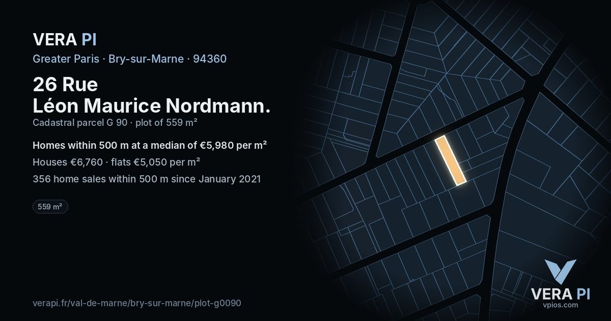 26 Rue Léon Maurice Nordmann, Bry-sur-Marne at night – the plot lit, the parcels around coloured by the prices near them
