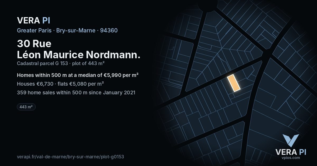 30 Rue Léon Maurice Nordmann, Bry-sur-Marne at night – the plot lit, the parcels around coloured by the prices near them