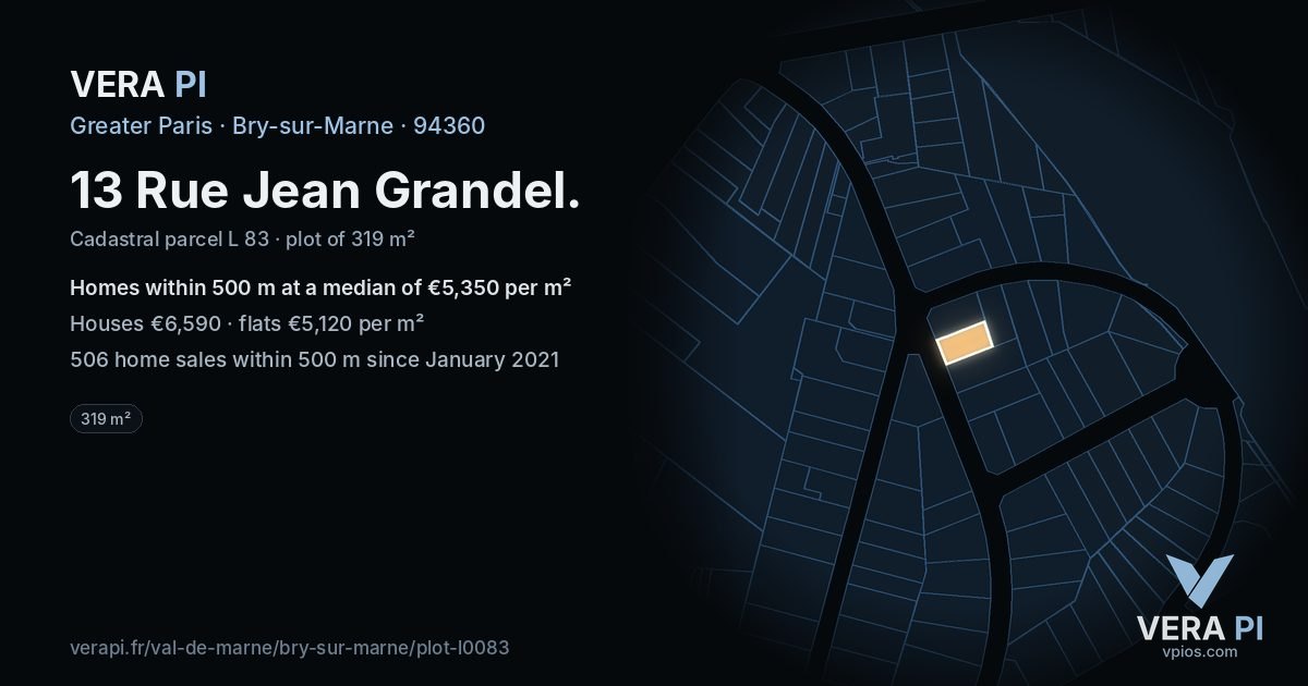 13 Rue Jean Grandel, Bry-sur-Marne at night – the plot lit, the parcels around coloured by the prices near them