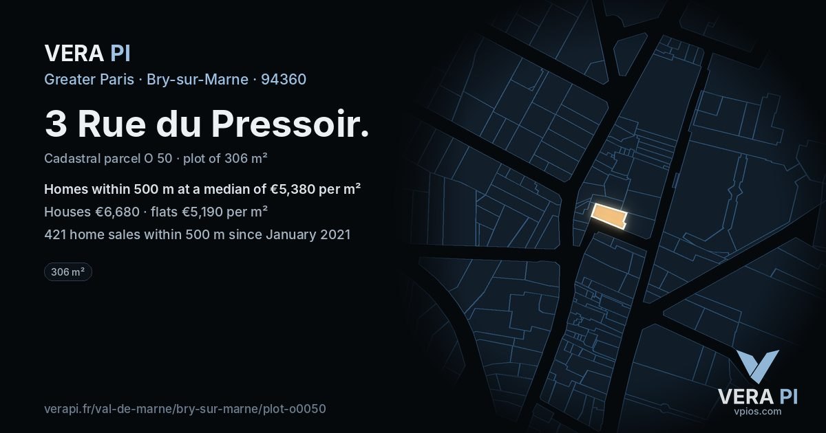 3 Rue du Pressoir, Bry-sur-Marne at night – the plot lit, the parcels around coloured by the prices near them