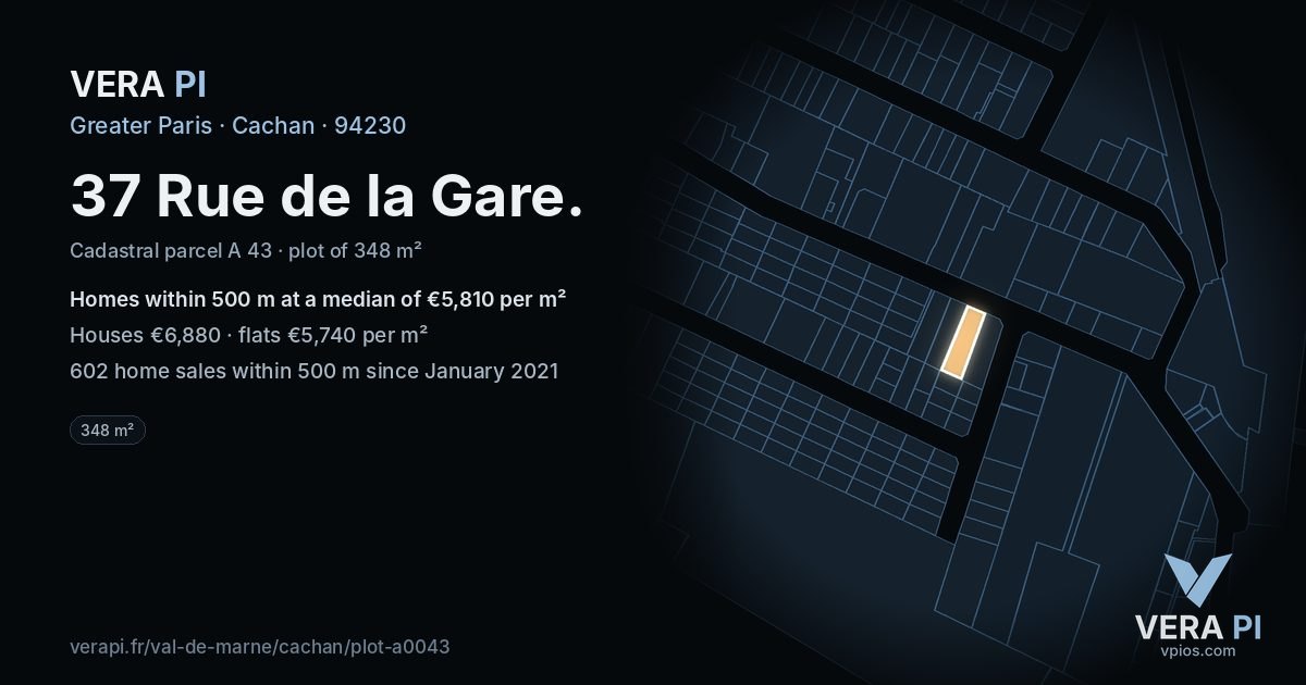 37 Rue de la Gare, Cachan at night – the plot lit, the parcels around coloured by the prices near them