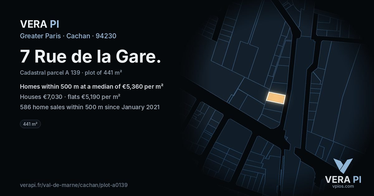 7 Rue de la Gare, Cachan at night – the plot lit, the parcels around coloured by the prices near them