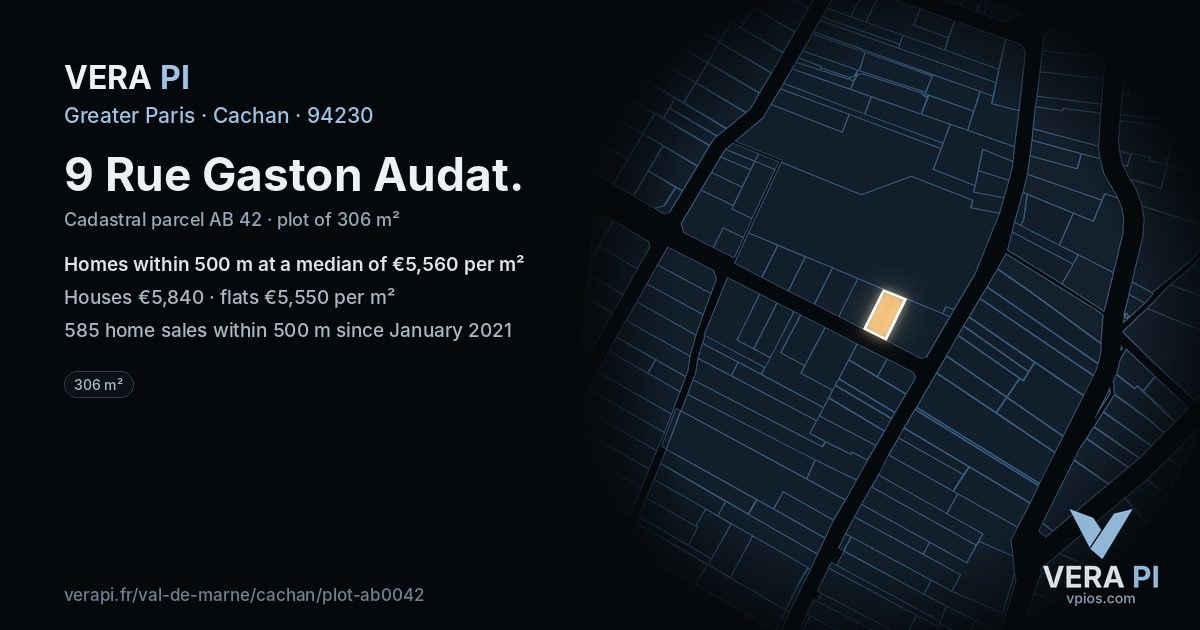 9 Rue Gaston Audat, Cachan at night – the plot lit, the parcels around coloured by the prices near them