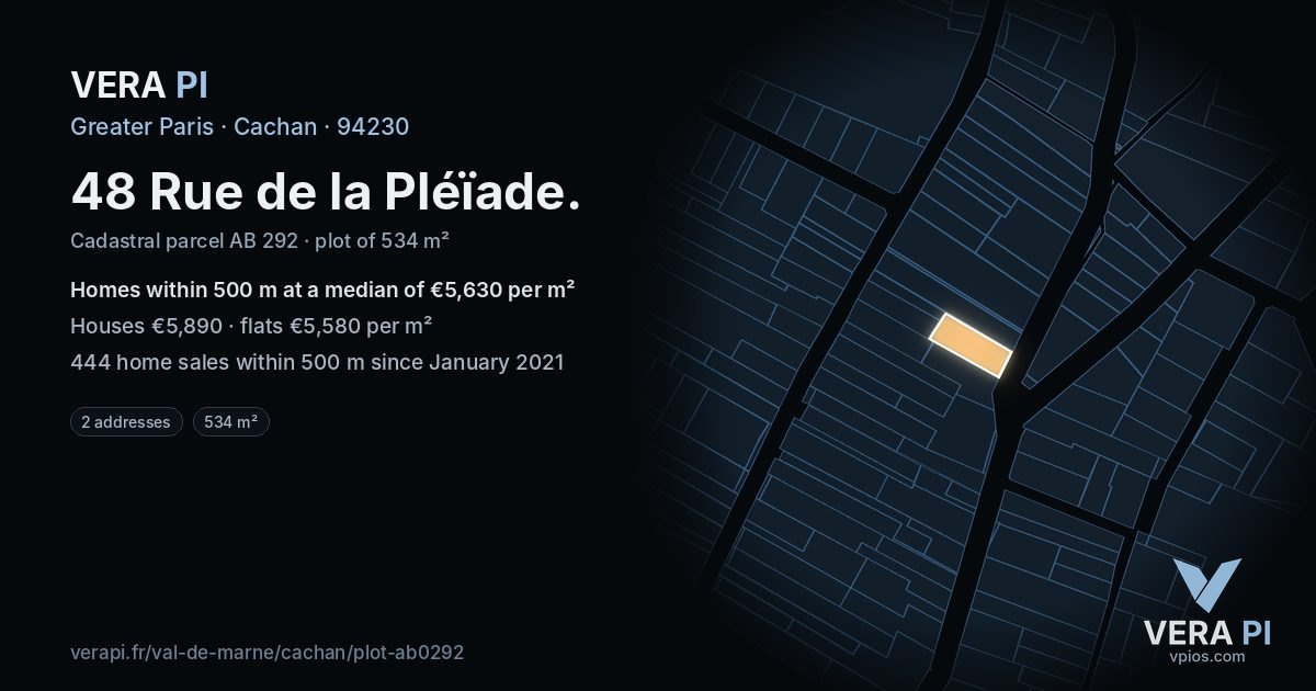 48 Rue de la Pléïade, Cachan at night – the plot lit, the parcels around coloured by the prices near them