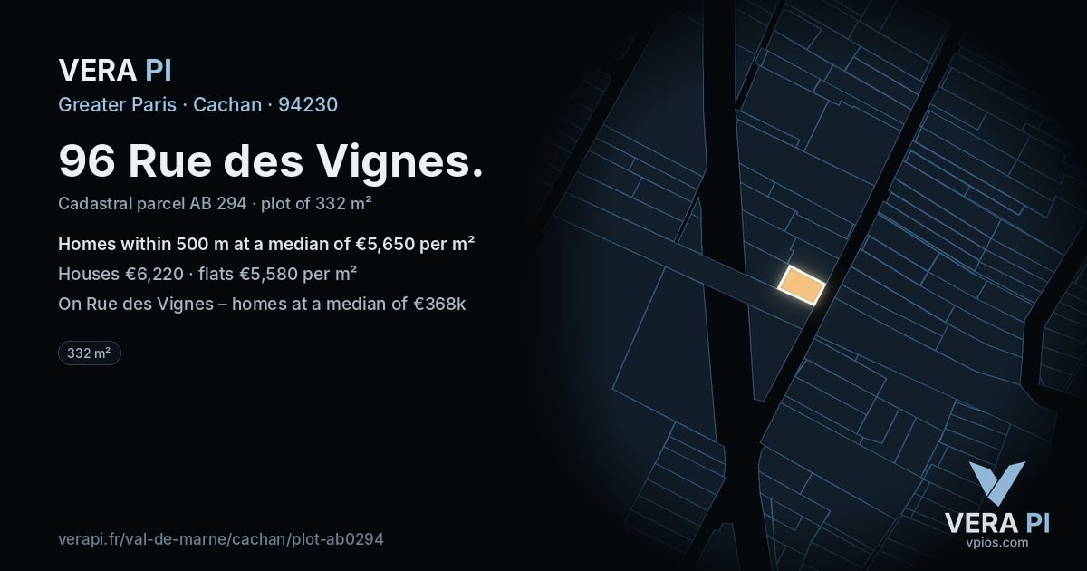 96 Rue des Vignes, Cachan at night – the plot lit, the parcels around coloured by the prices near them