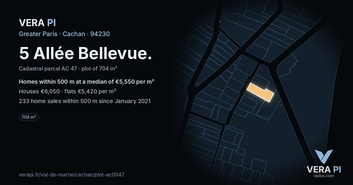 5 Allée Bellevue, Cachan at night – the plot lit, the parcels around coloured by the prices near them