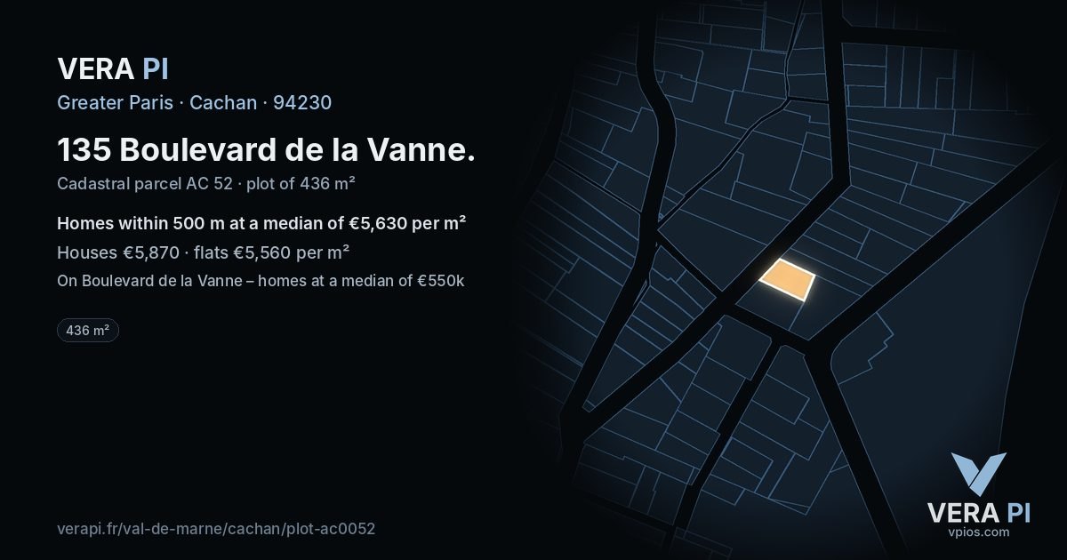 135 Boulevard de la Vanne, Cachan at night – the plot lit, the parcels around coloured by the prices near them
