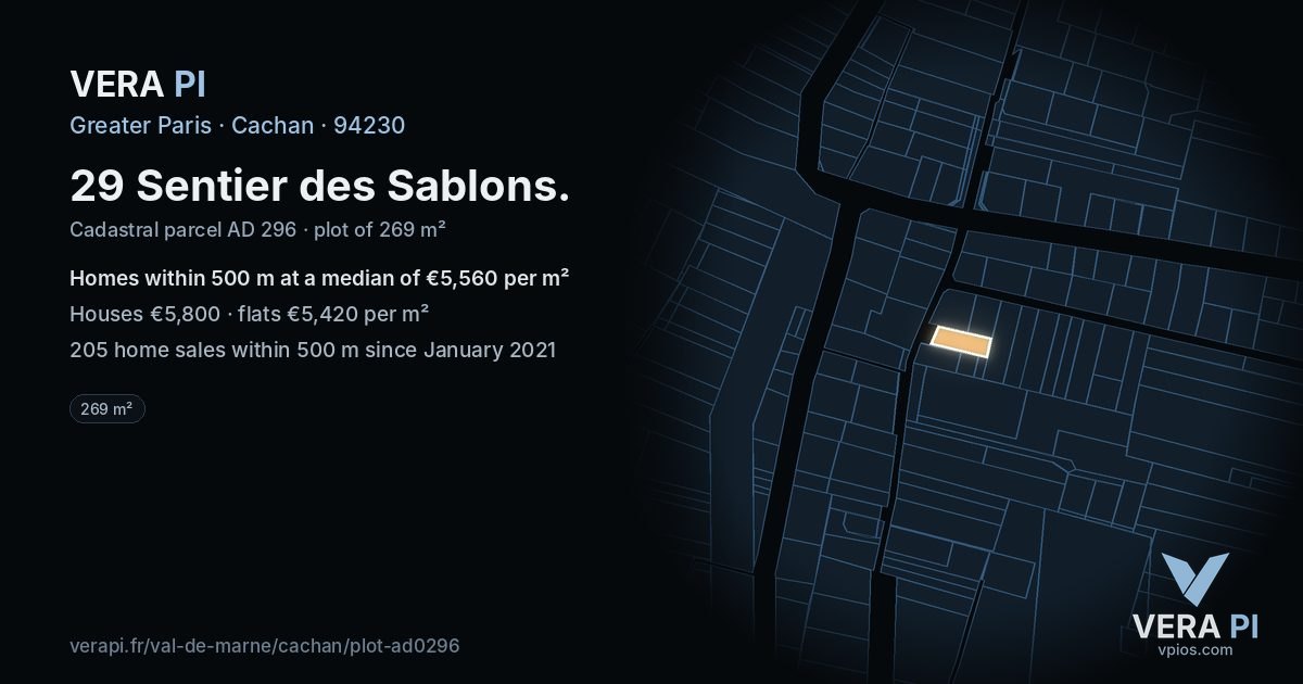 29 Sentier des Sablons, Cachan at night – the plot lit, the parcels around coloured by the prices near them